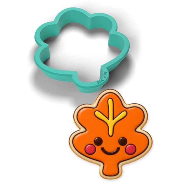 Smiling Autumn Leaf cookie cutter