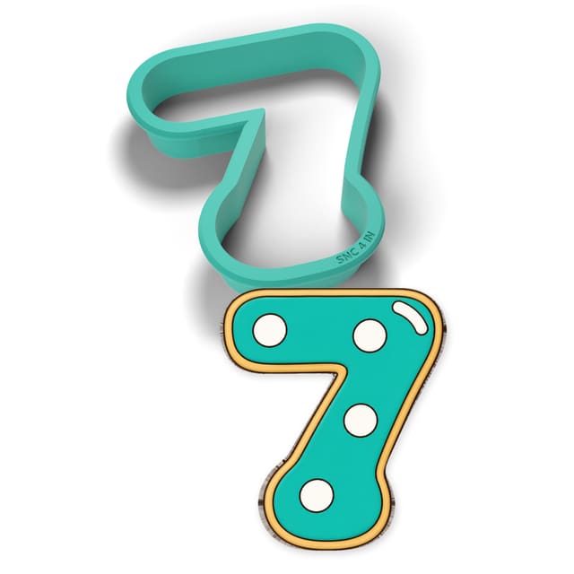 Number 7 cookie cutter