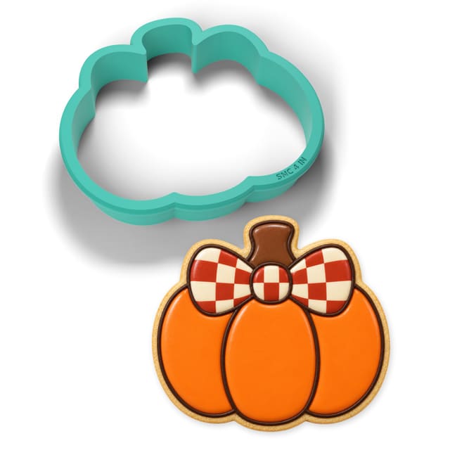Pumpkin with a Bow cookie cutter
